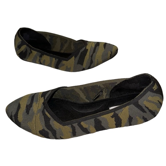 Torrid Camo Knit Pointed Toe Flat - Picture 1 of 6
